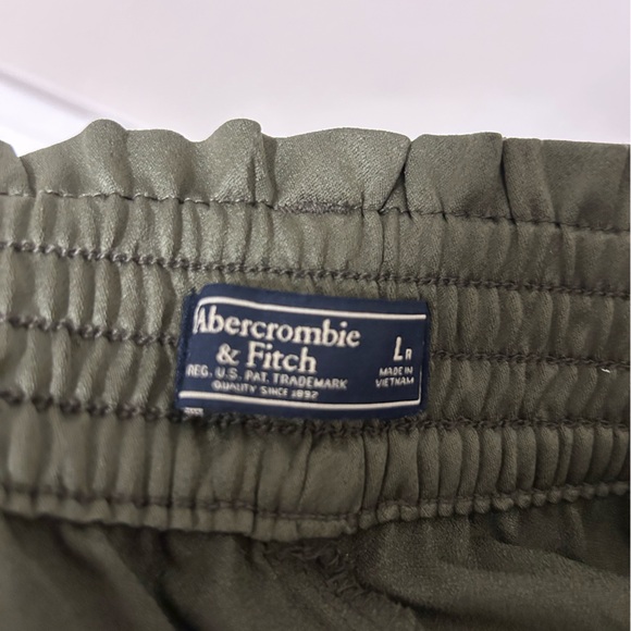 EUC Size L Abercrombie and Fitch Satin Trousers - Picture 3 of 3